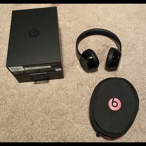 Beats Solo 3 Wireless Gloss Black Dre Headphones